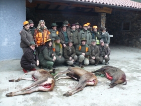 Udruga lovkinja Dama dama u prijateljskom lovu u Sloveniji