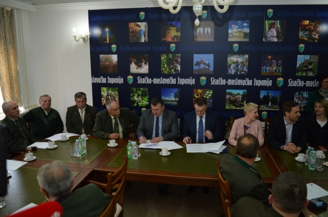 Potpisani ugovori o produljenju zakupa prava lova u zajedničkim otvorenim lovištima sisačko-moslavačke županije